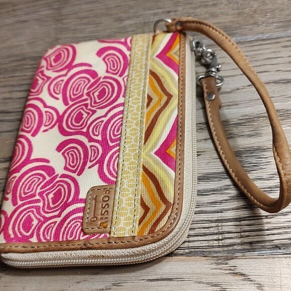 Fossil Key-Per Zipper Wristlet Vintage - Picture 4 of 13